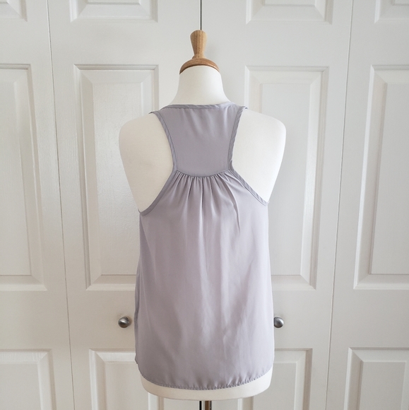 NWOT Guess Ruffle Tank ToP - Picture 3 of 4